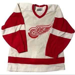 Detroit Red Wings Authentic Collection by Center Ice & CCM